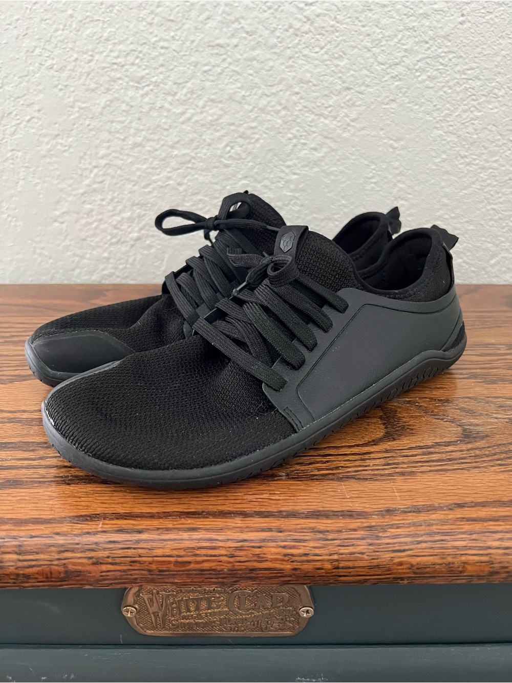 Vivobarefoot Black Kasana Women’s Everyday Trainer Sneakers Barefoot Sole EU 39